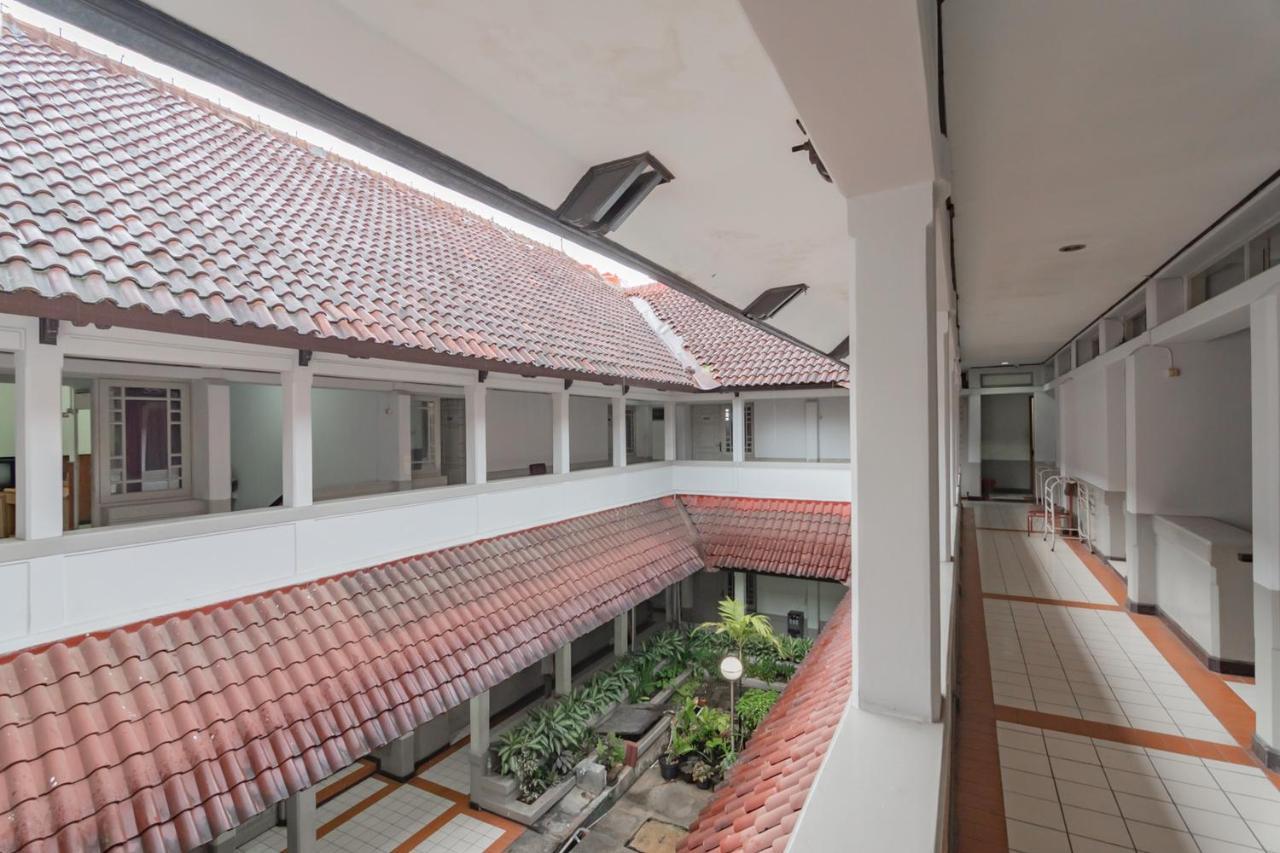 Koolkost Near Bandung Station Hotel Exterior photo