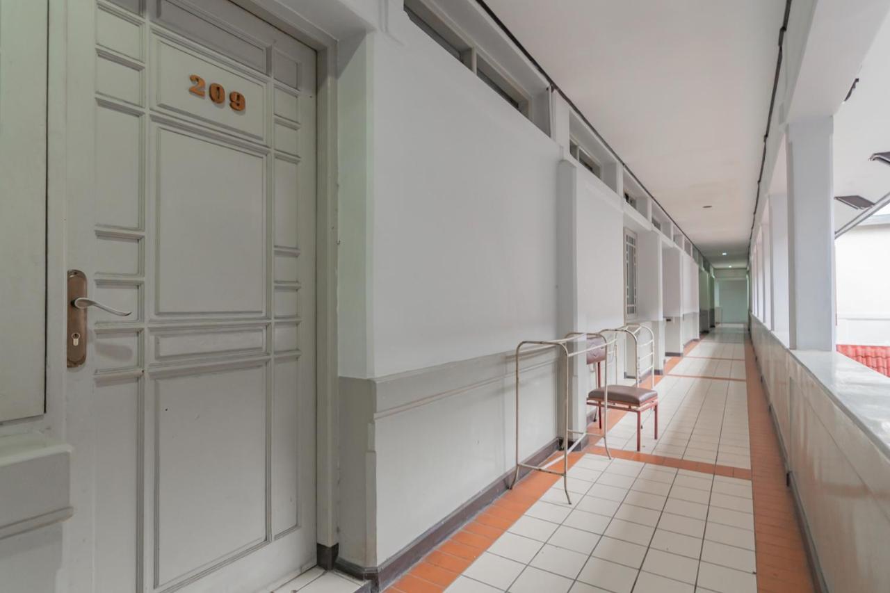 Koolkost Near Bandung Station Hotel Exterior photo